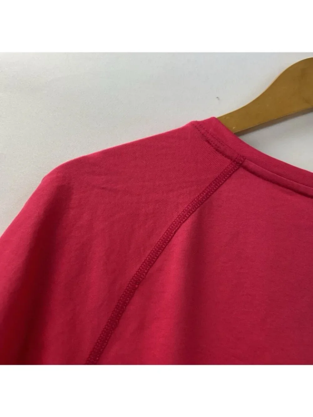 The North Face Women’s L Pink Abstract Logo Crew Neck Short Sleeve T-Shirt NWT - Picture 9 of 11
